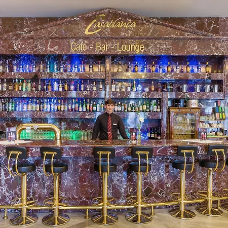 Unique Hauptbahnhof Hotel 4*