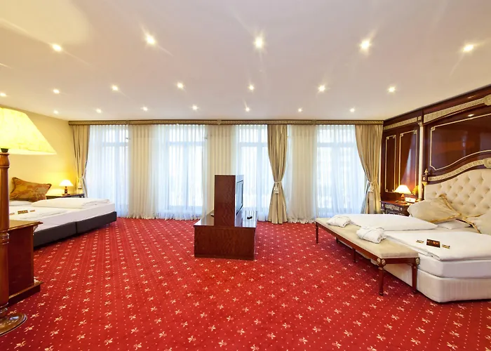 Unique Hauptbahnhof Hotel