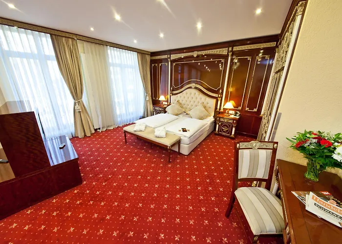 Hotel Unique Hauptbahnhof 4*