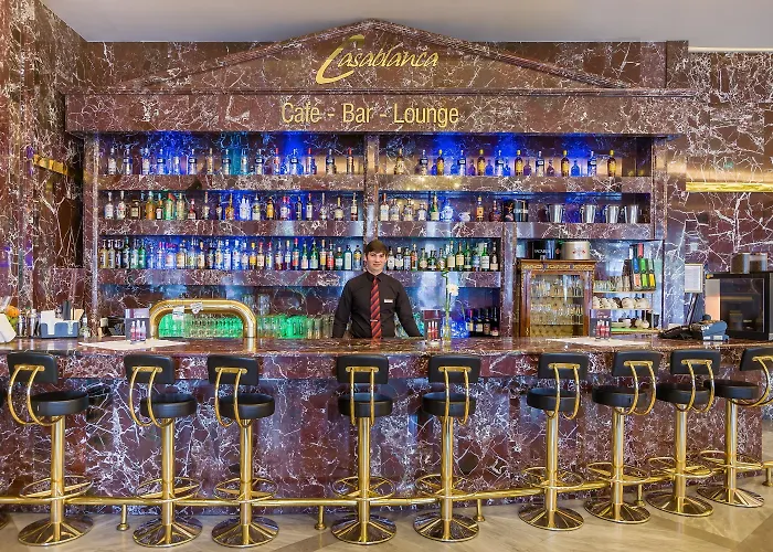 Unique Hauptbahnhof Hotel 4*