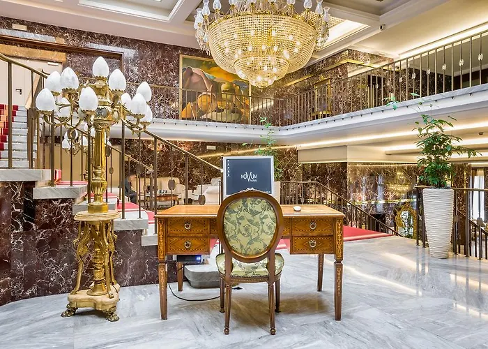 Unique Hauptbahnhof Hotel 4*