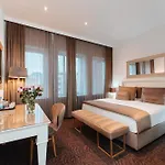 Hotel Unique Hauptbahnhof