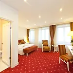 Unique Hauptbahnhof 4* Dortmund