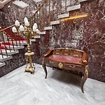 Hotel Unique Hauptbahnhof 4*