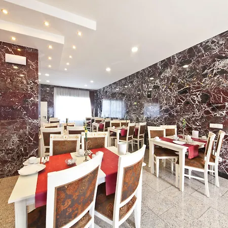 Unique Hauptbahnhof 4* Dortmund