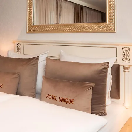 Unique Hauptbahnhof 4*