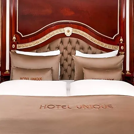 Hotel Unique Hauptbahnhof 4*