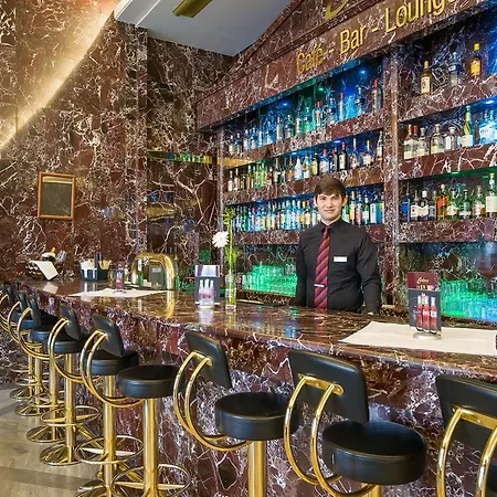 Hotel Unique Hauptbahnhof 4*
