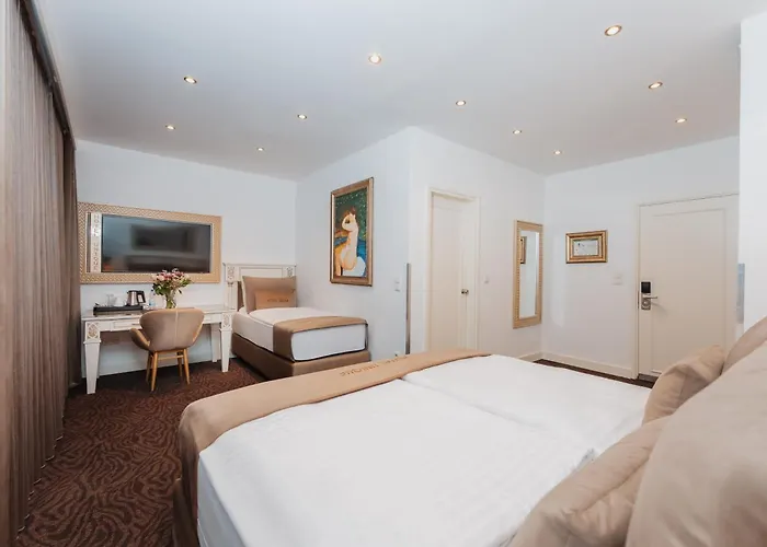 Unique Hauptbahnhof Hotel