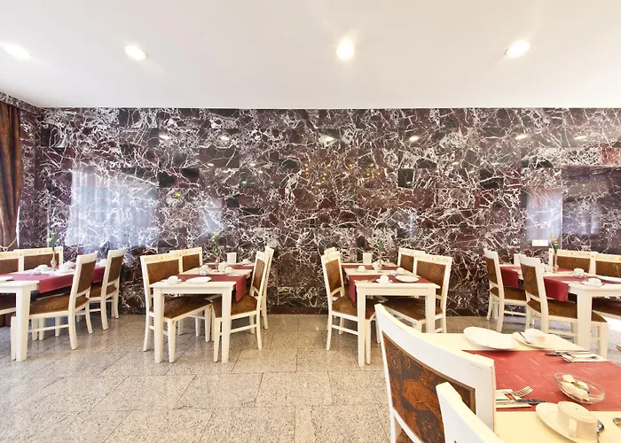 Unique Hauptbahnhof 酒店 4*